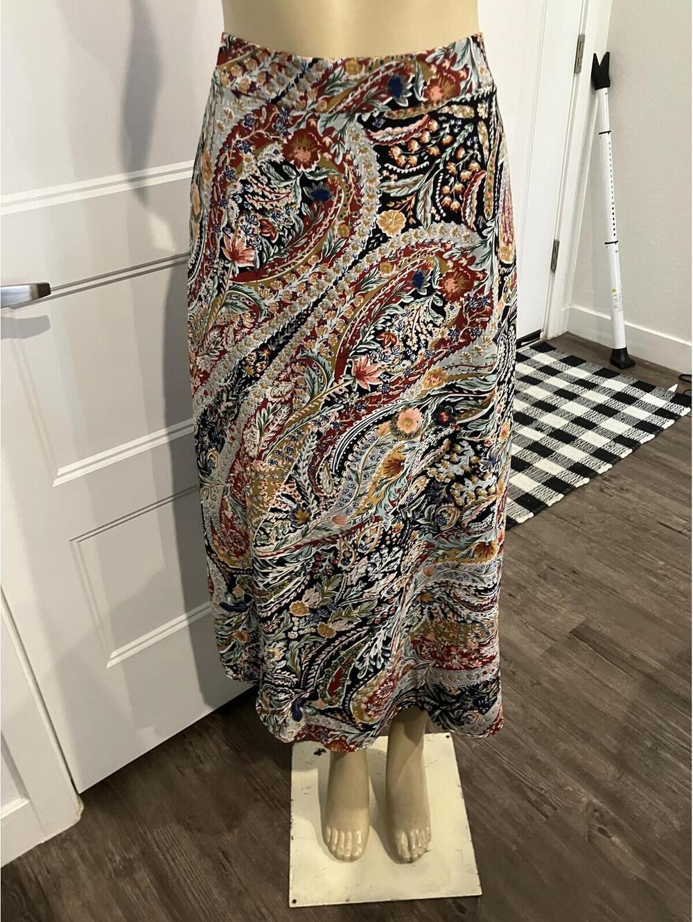 NWT Large Black Multi Paisley Print Skirt - Picture 3 of 10
